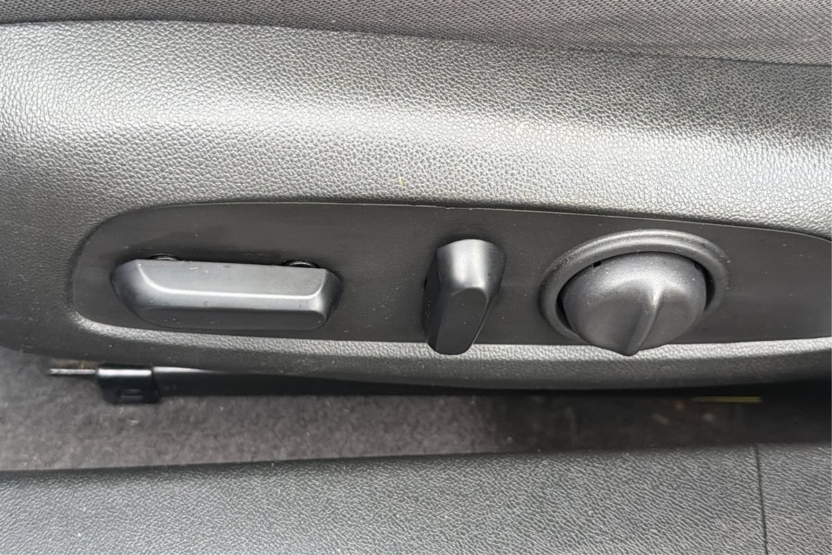 Used 2021 Chevrolet Malibu LT FWD image 18