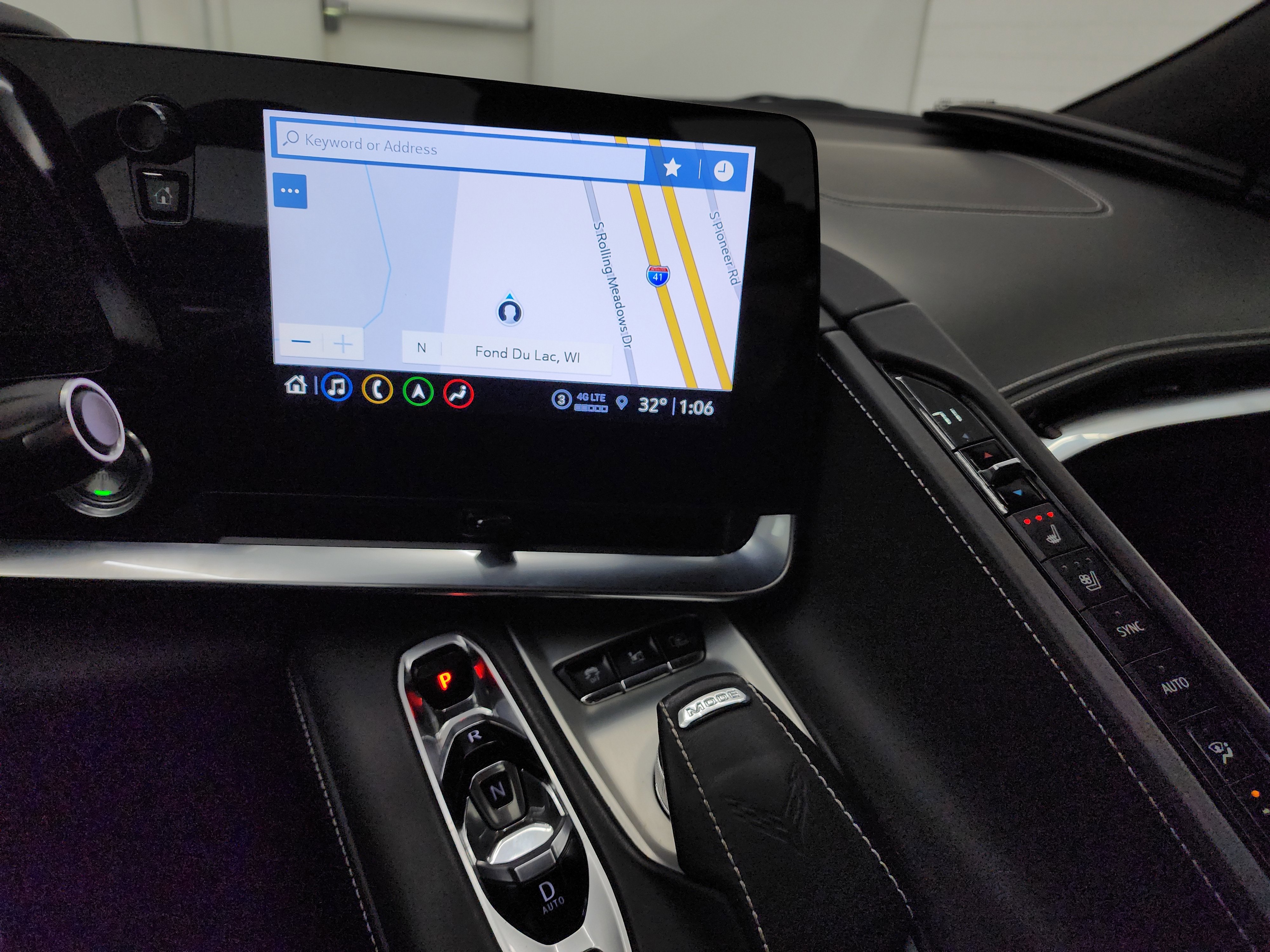 Used 2022 Chevrolet Corvette Stingray Premium Conv w/ Z51 Performance Package image 10