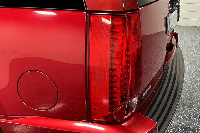 Used 2012 Cadillac Escalade Luxury image 24