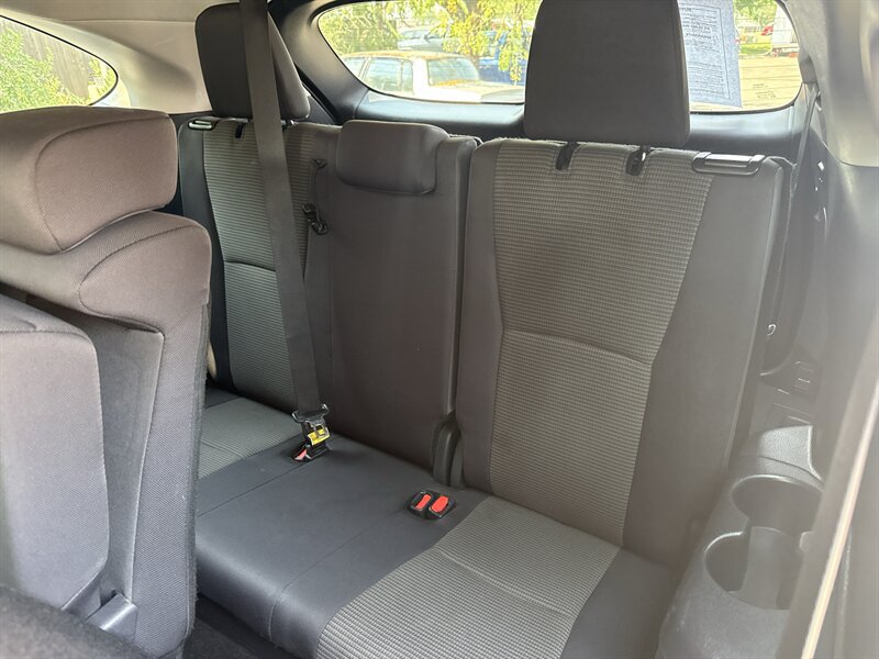 Used 2024 Toyota Highlander LE AWD/4WD image 19