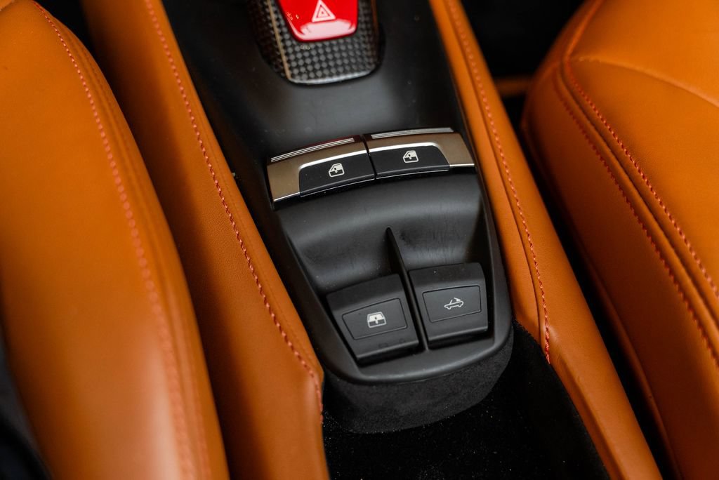 Used 2018 Ferrari 488 Spider RWD image 73