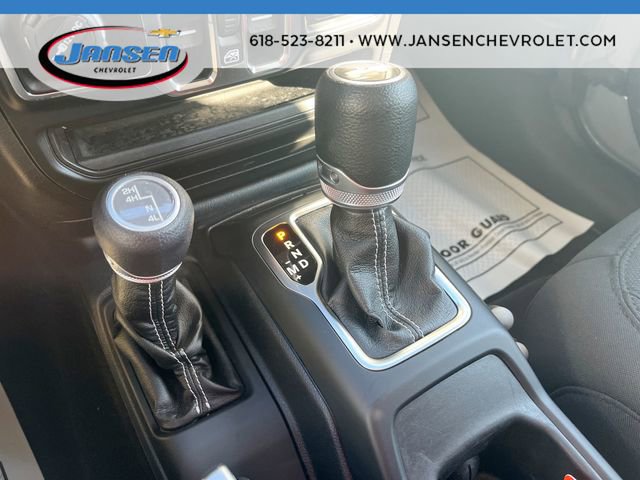 Used 2022 Jeep Wrangler Unlimited Sahara w/ Dual Top Group image 15