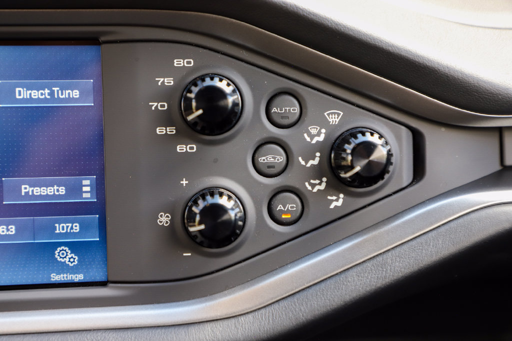 Used 2017 Ford GT RWD image 84