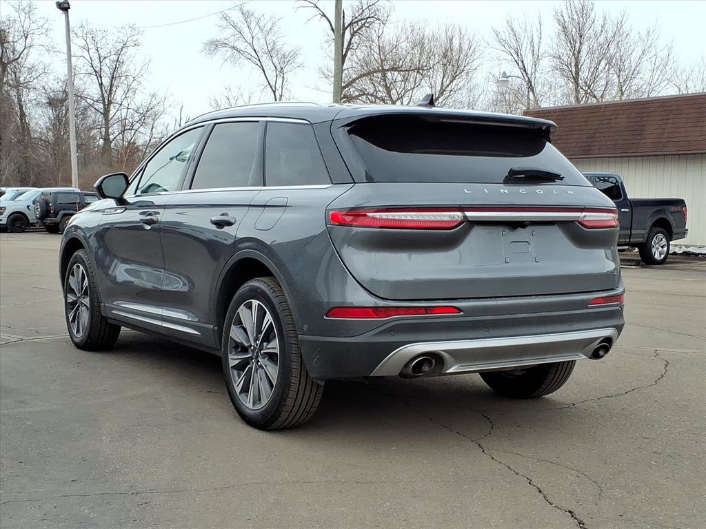 Used 2021 Lincoln Corsair Reserve w/ Equipment Group 201A image 11