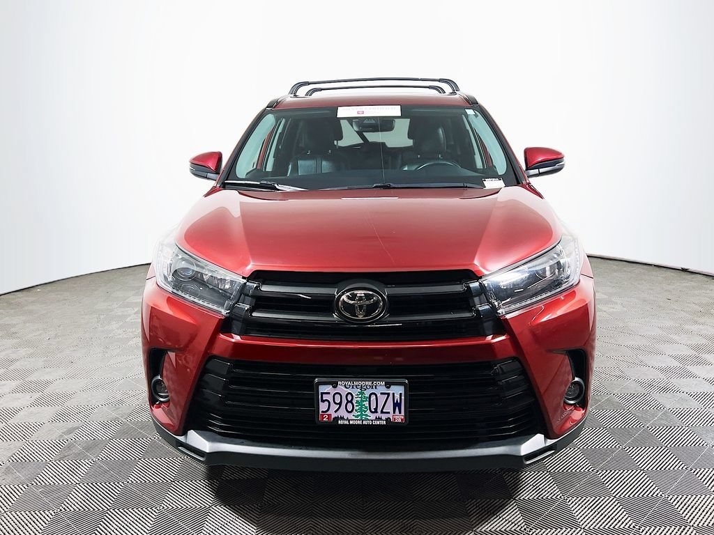 Certified 2019 Toyota Highlander SE AWD/4WD image 2