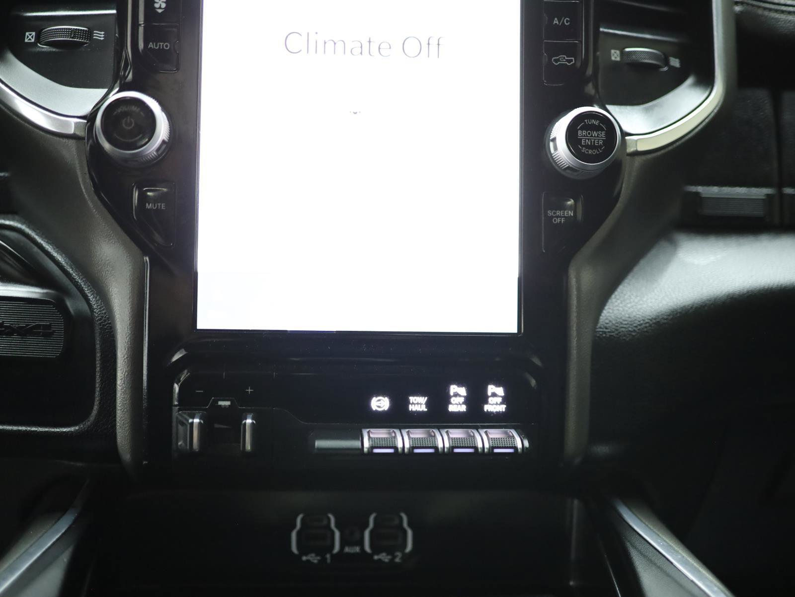 Used 2022 RAM 3500 Laramie w/ Night Edition image 34