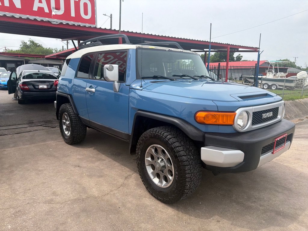 Used 2012 Toyota FJ Cruiser 4WD w/ Upgrade Pkg image 29