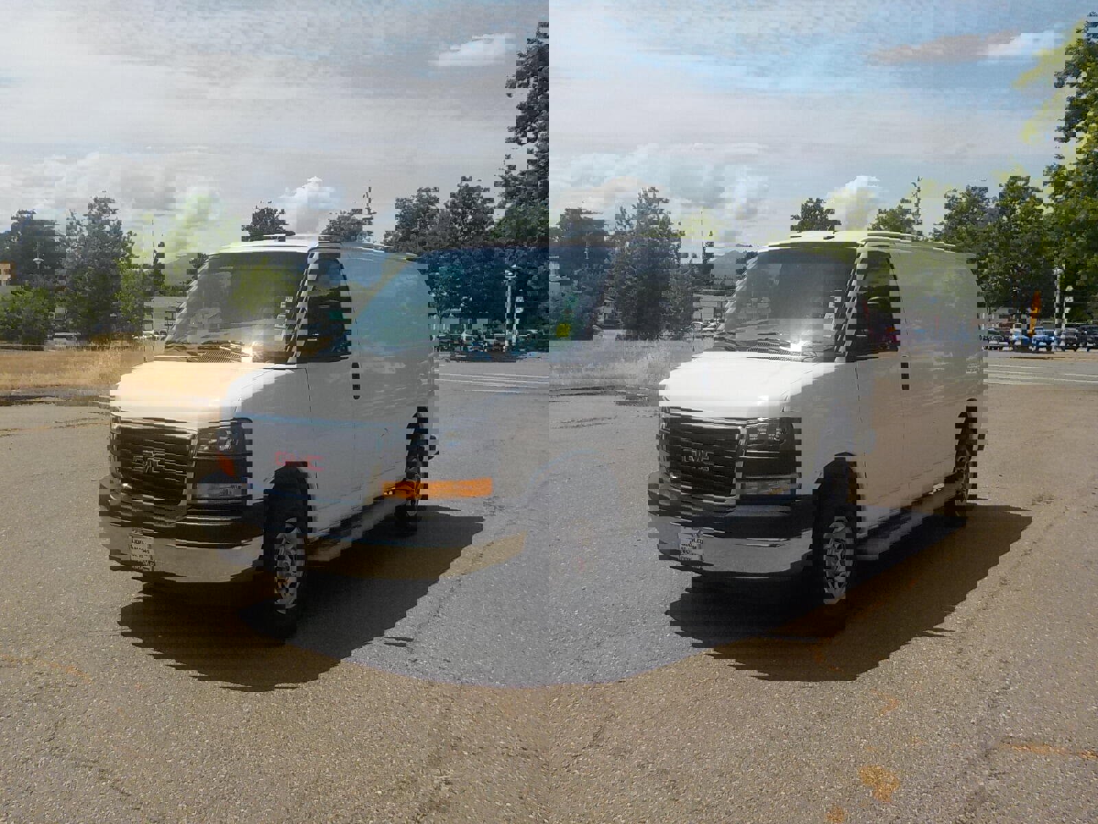 Used 2023 GMC Savana 2500 w/ Driver Convenience Package image 1