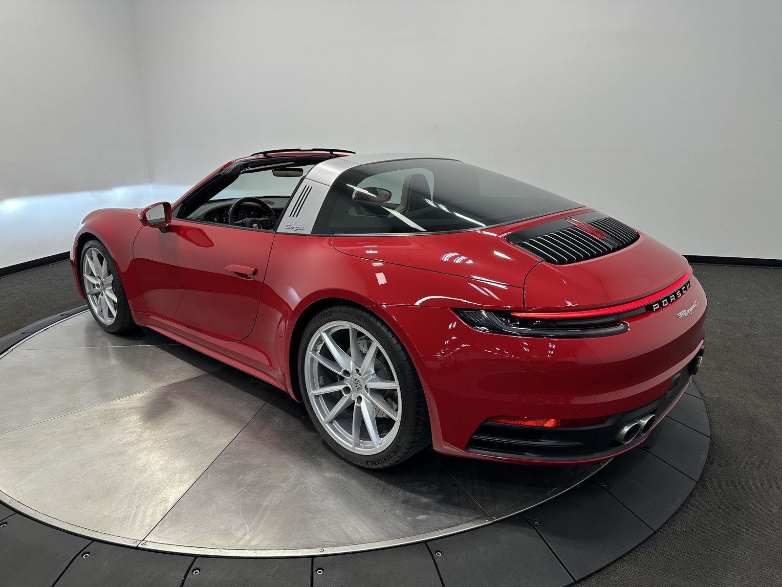 Used 2024 Porsche 911 Targa 4S AWD/4WD image 17