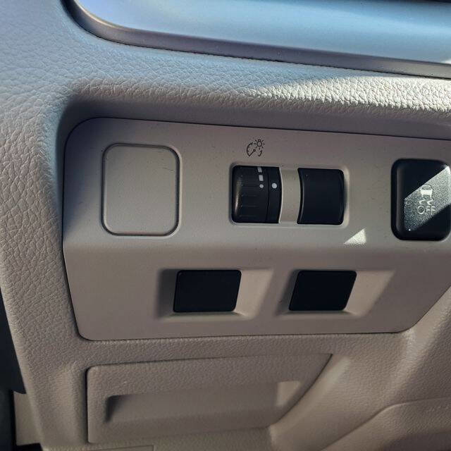 Used 2015 Subaru Forester 2.5i Premium w/ All-Weather Package image 22