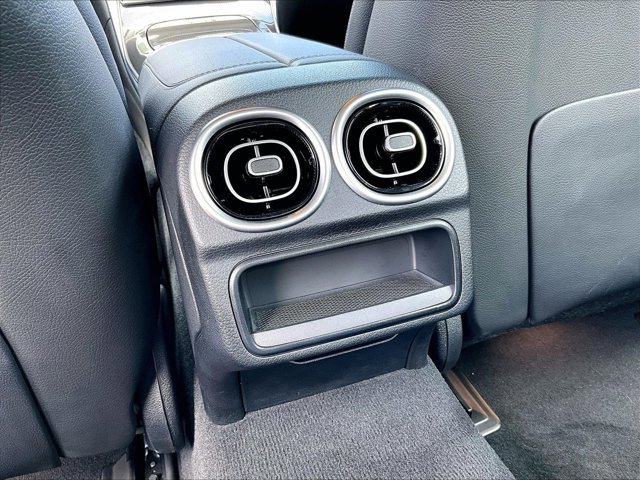 Used 2022 Mercedes-Benz C 300 Sedan image 25