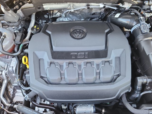 Certified 2024 Volkswagen Tiguan SE R-Line w/ MDO Package, Two-Row AWD/4WD image 14