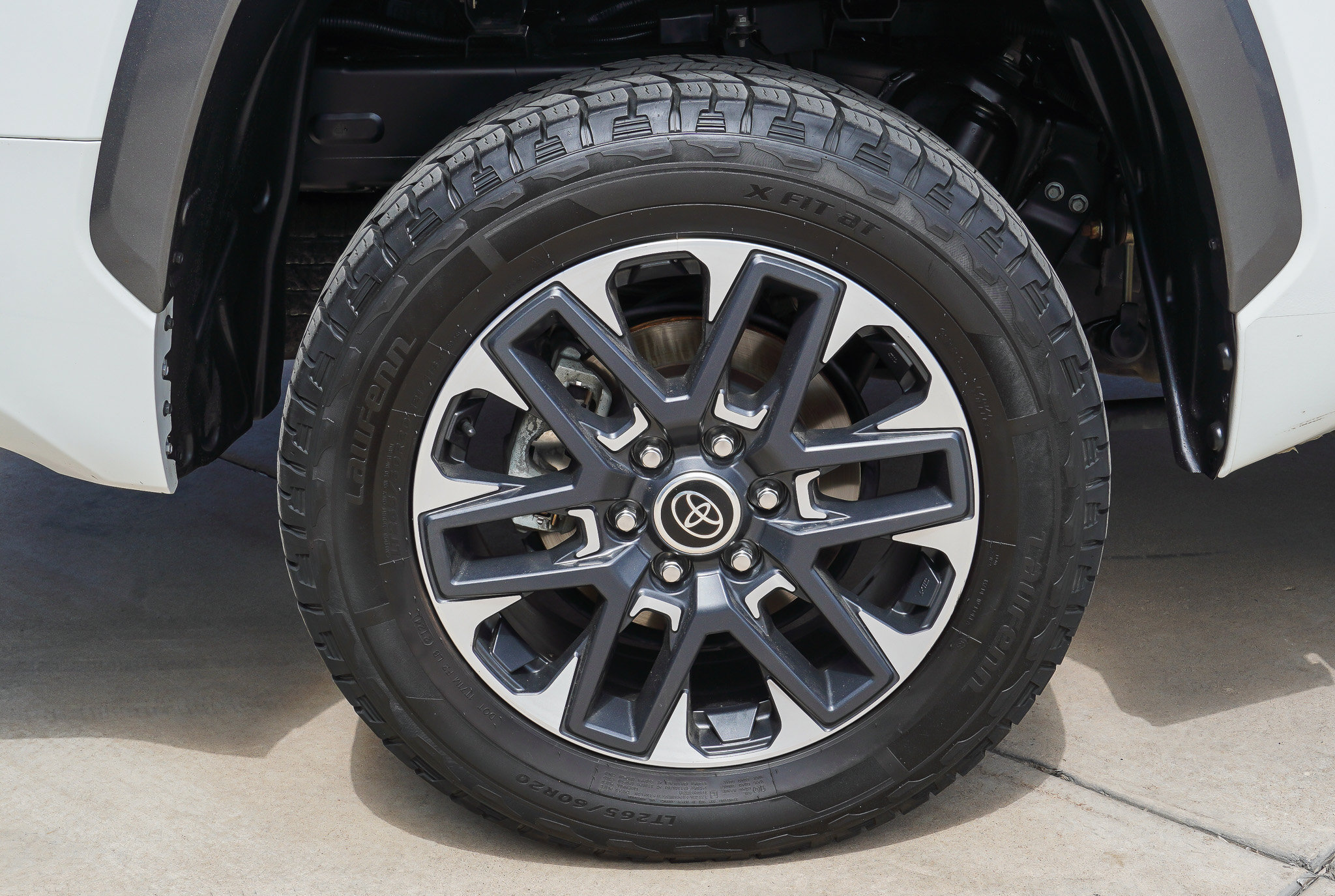 Used 2023 Toyota Tundra Limited AWD/4WD image 11