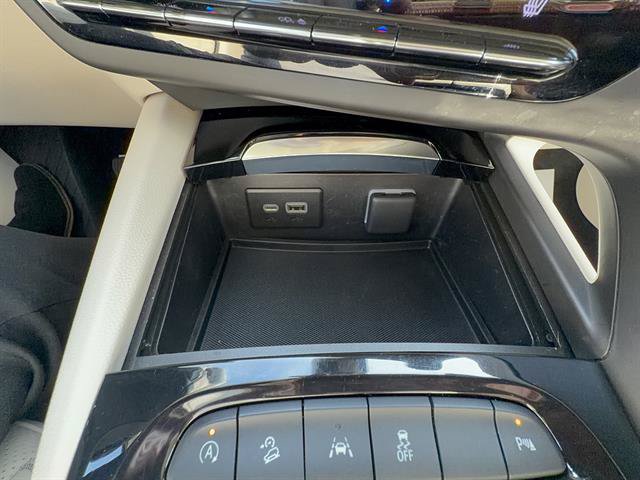 Used 2023 Buick Envision Essence AWD/4WD image 18