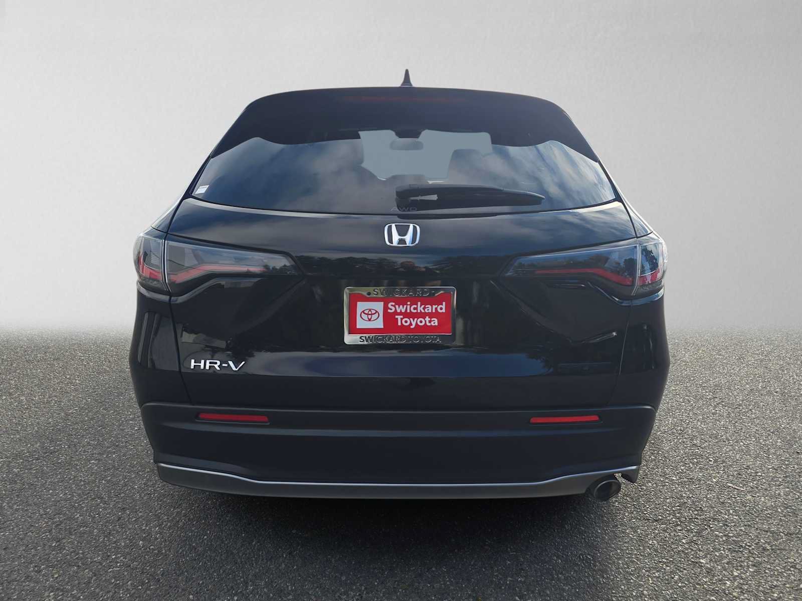 Used 2025 Honda HR-V Sport image 4