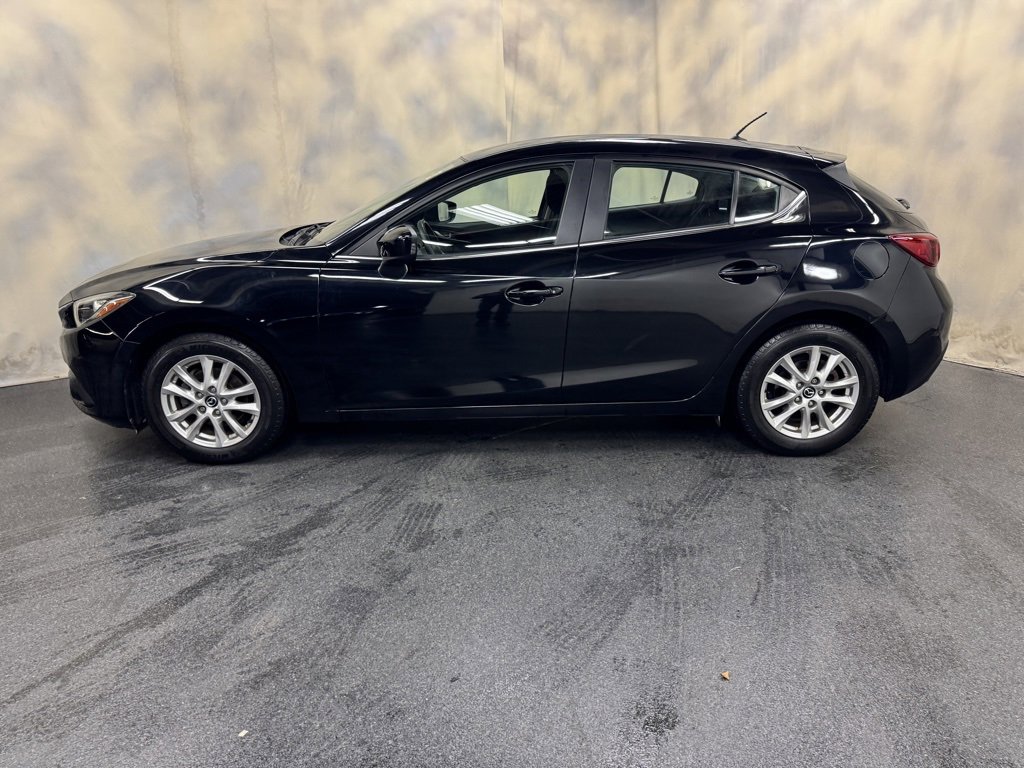 Used 2015 MAZDA MAZDA3 i Touring image 3