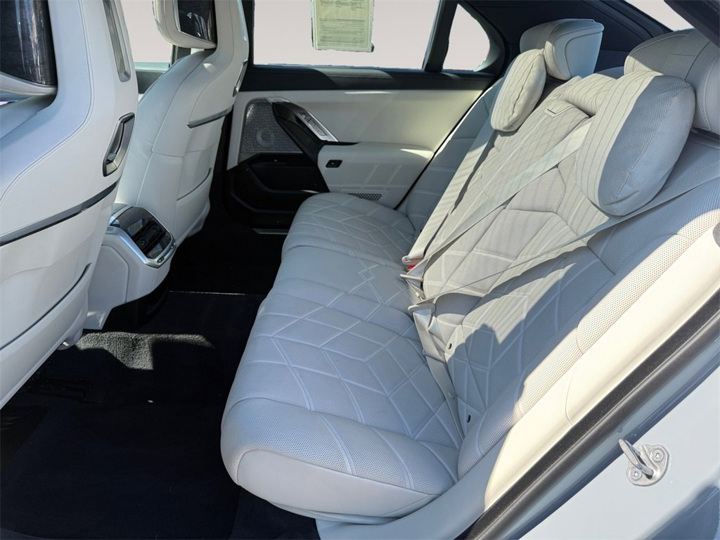 Certified 2023 BMW 760i xDrive 760i xDrive w/ Luxury Rear Seating Package image 12