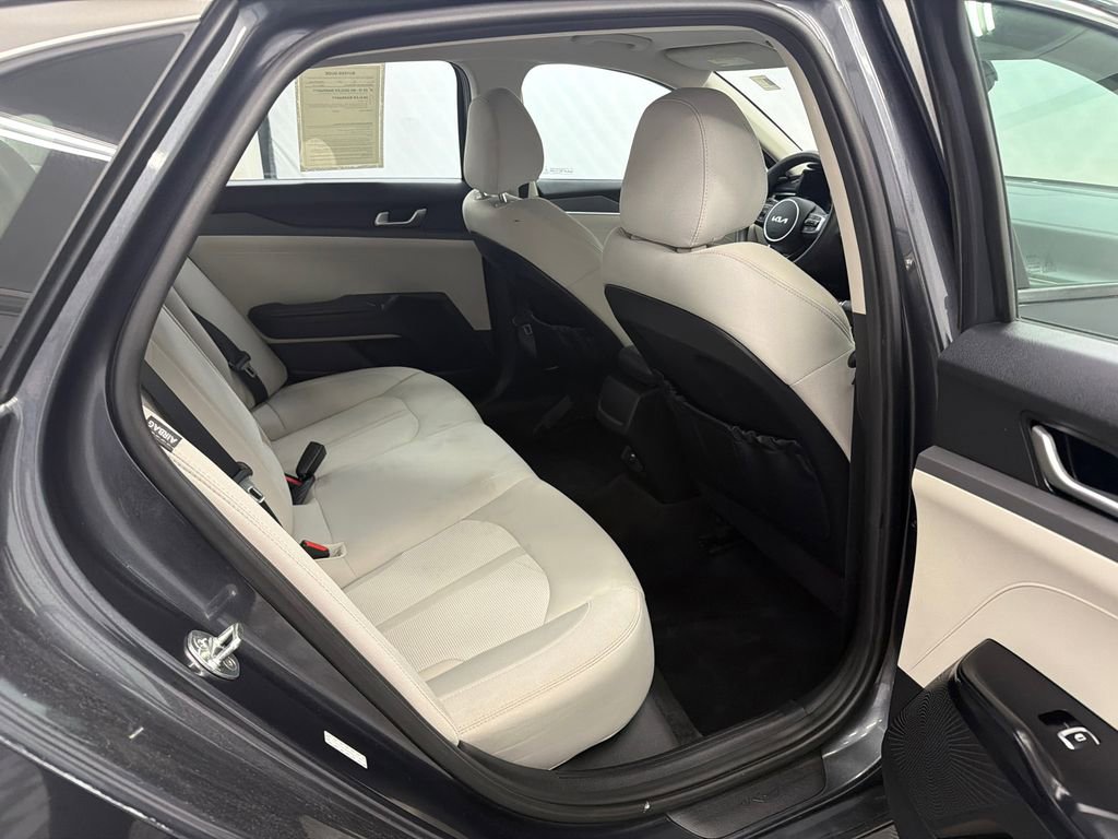 Used 2022 Kia K5 LXS image 16