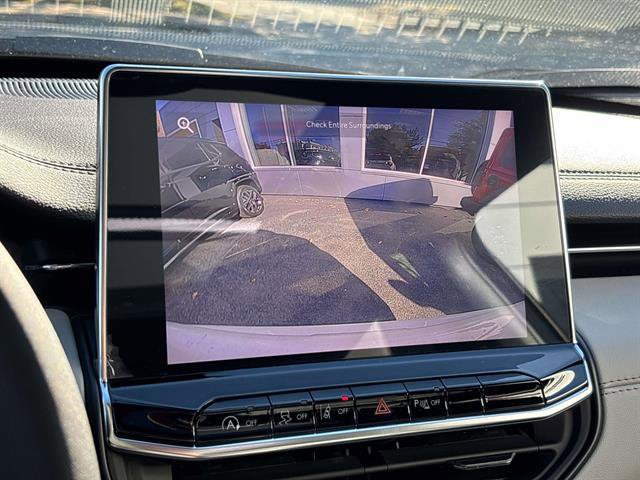 New 2025 Jeep Compass Limited w/ Sun & Sound Group image 10