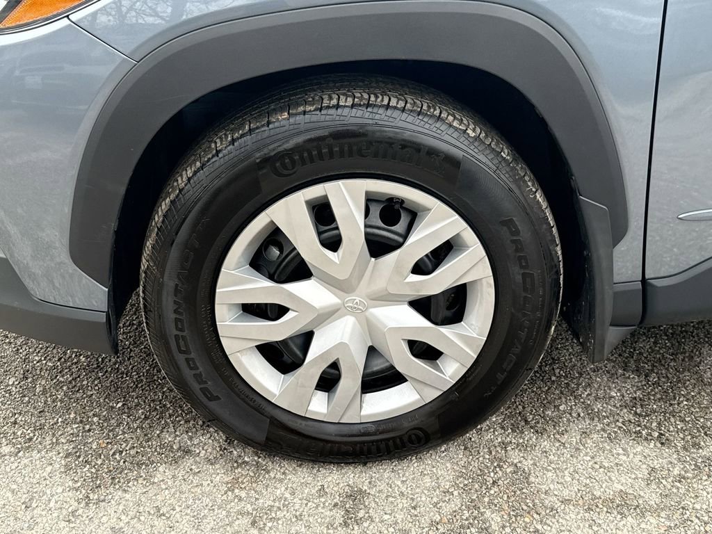 Used 2023 Toyota Corolla Cross L image 18