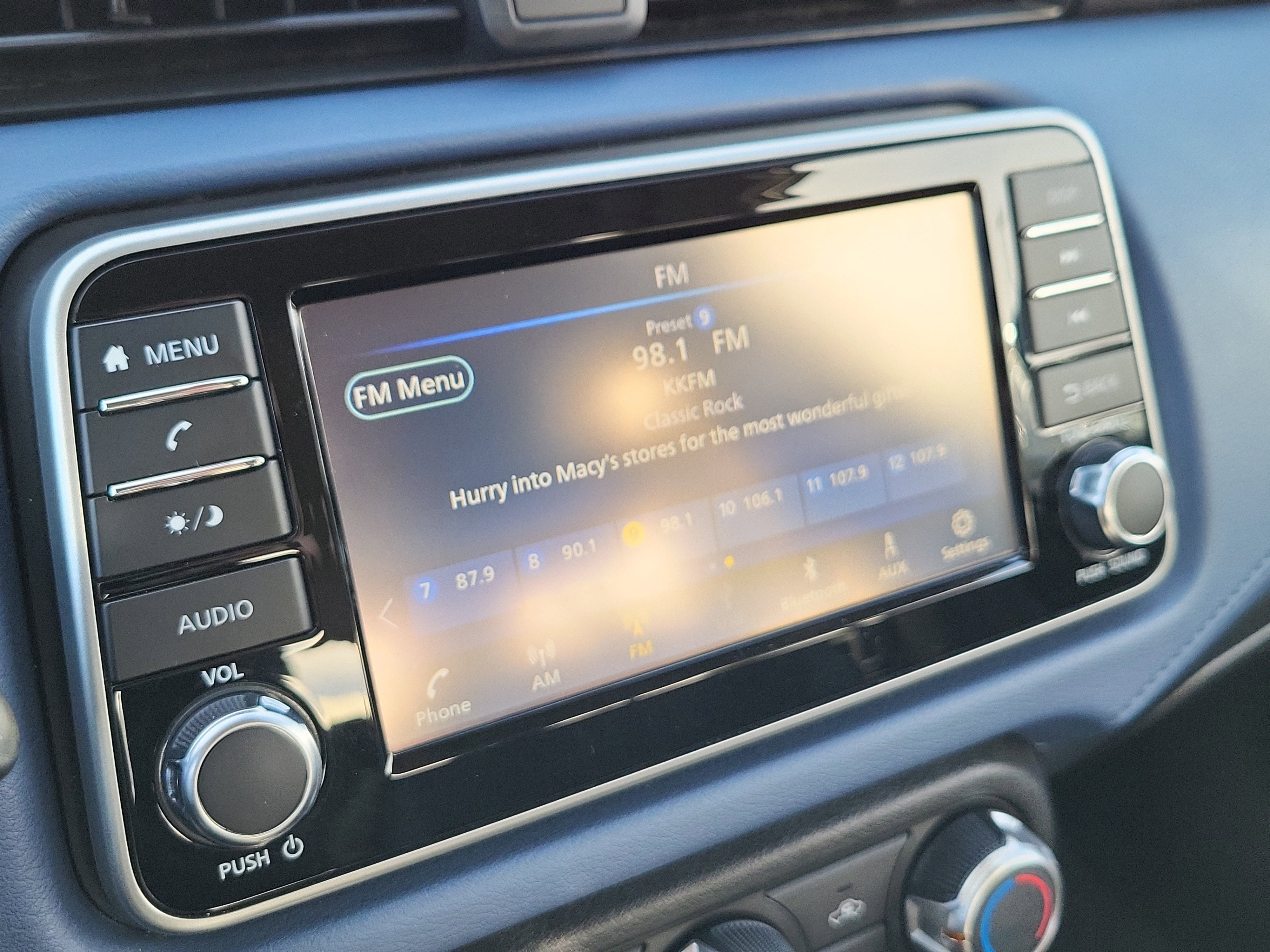 Used 2023 Nissan Versa SV image 20