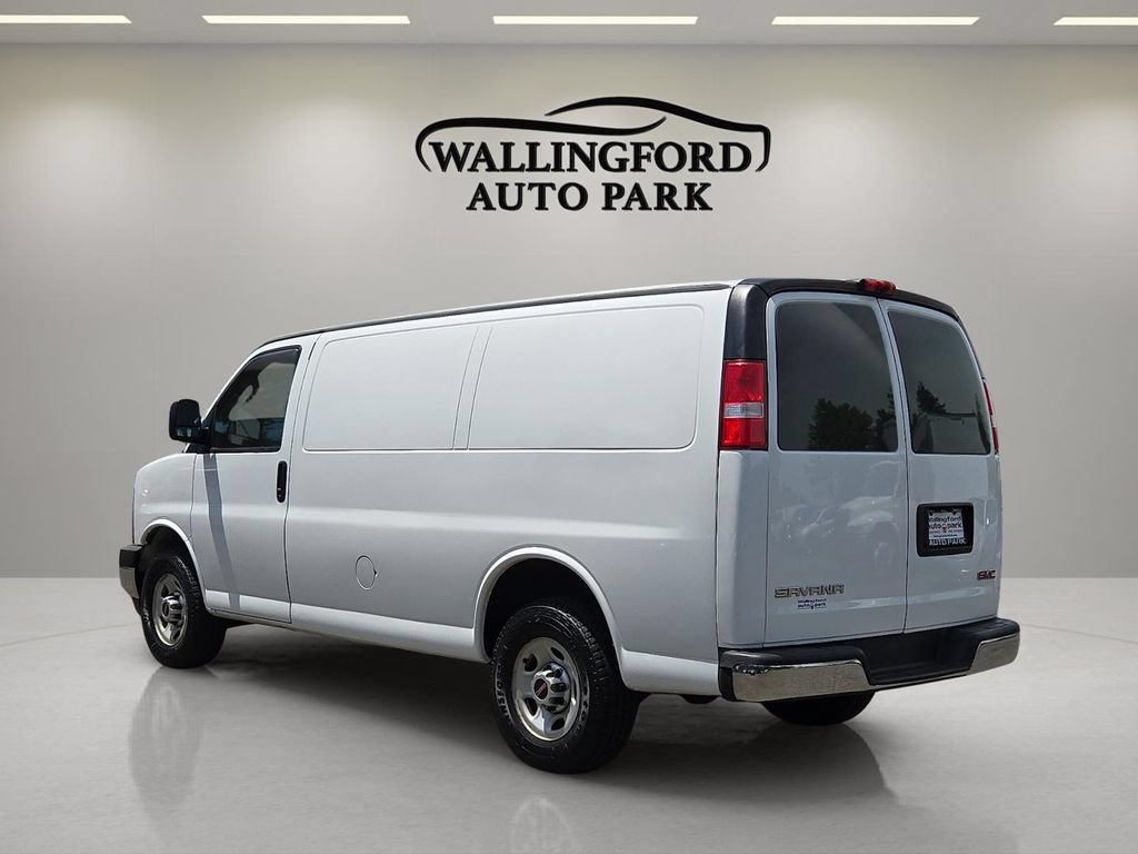 Used 2017 GMC Savana 2500 RWD image 6