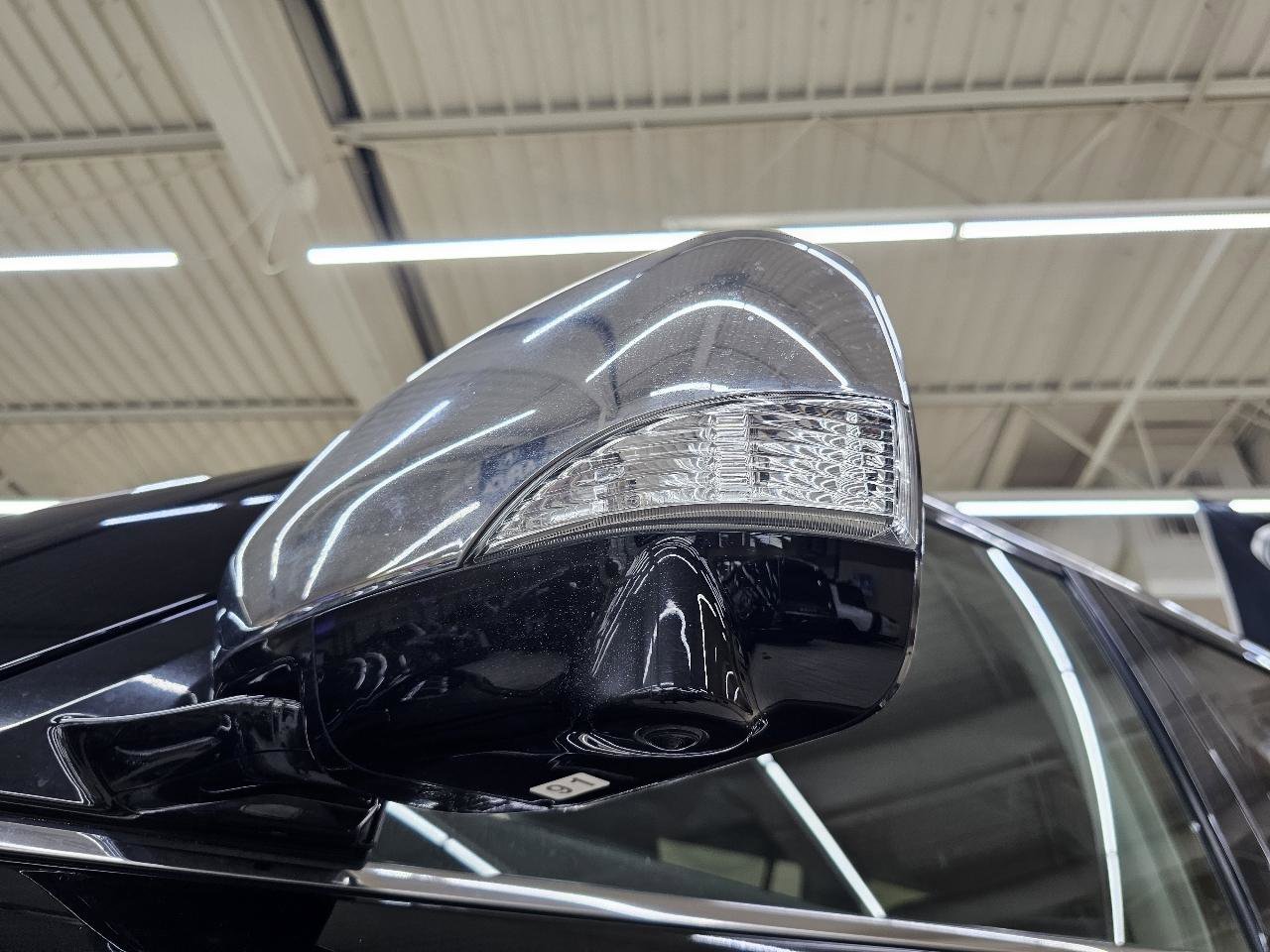 Used 2017 INFINITI QX80 4WD w/ Deluxe Technology Package image 11