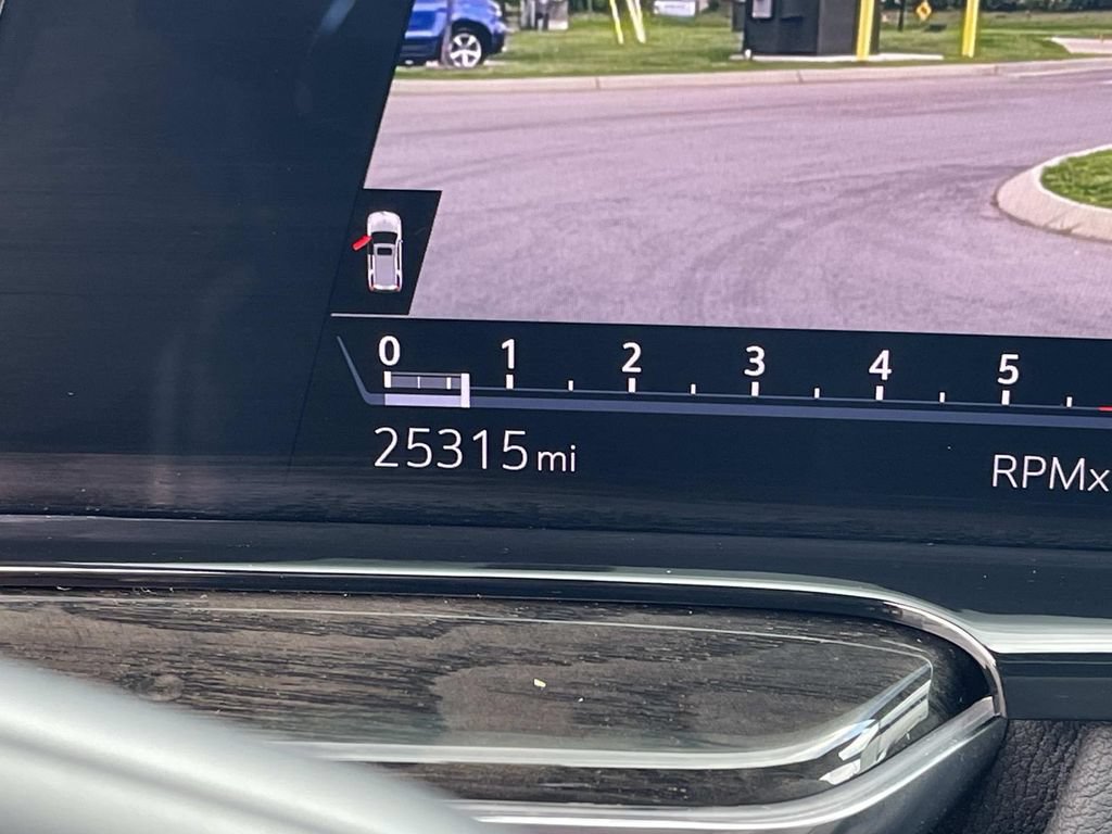 Certified 2024 Cadillac Escalade ESV Premium Luxury AWD/4WD image 50