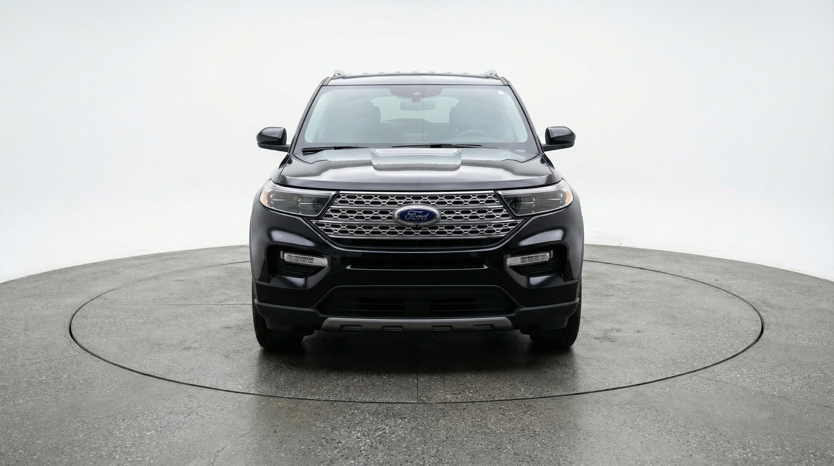 Used 2024 Ford Explorer Limited image 2