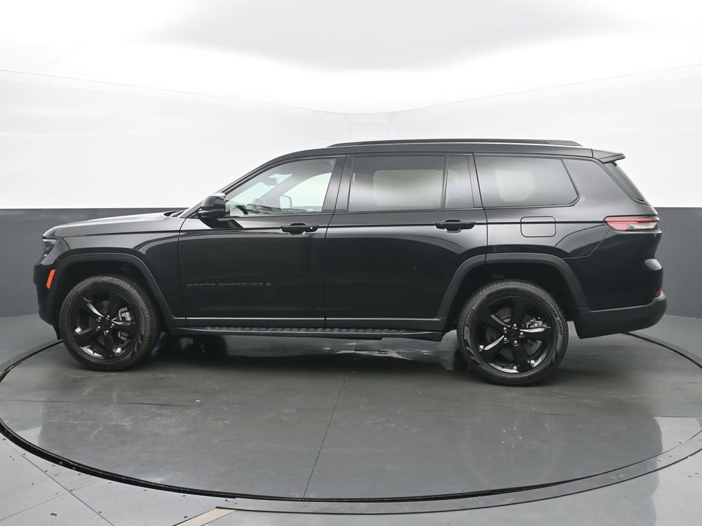 Used 2024 Jeep Grand Cherokee L Limited w/ Luxury Tech Group II AWD/4WD image 3