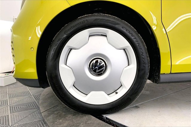 New 2025 Volkswagen ID. Buzz 1st Edition image 12