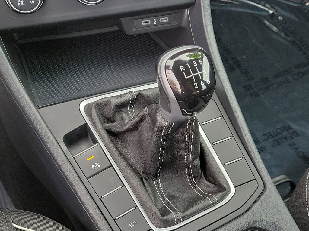 Used 2024 Volkswagen Jetta Sport image 23