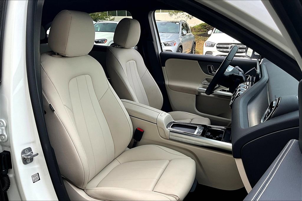 Certified 2025 Mercedes-Benz GLA 250 4MATIC image 7