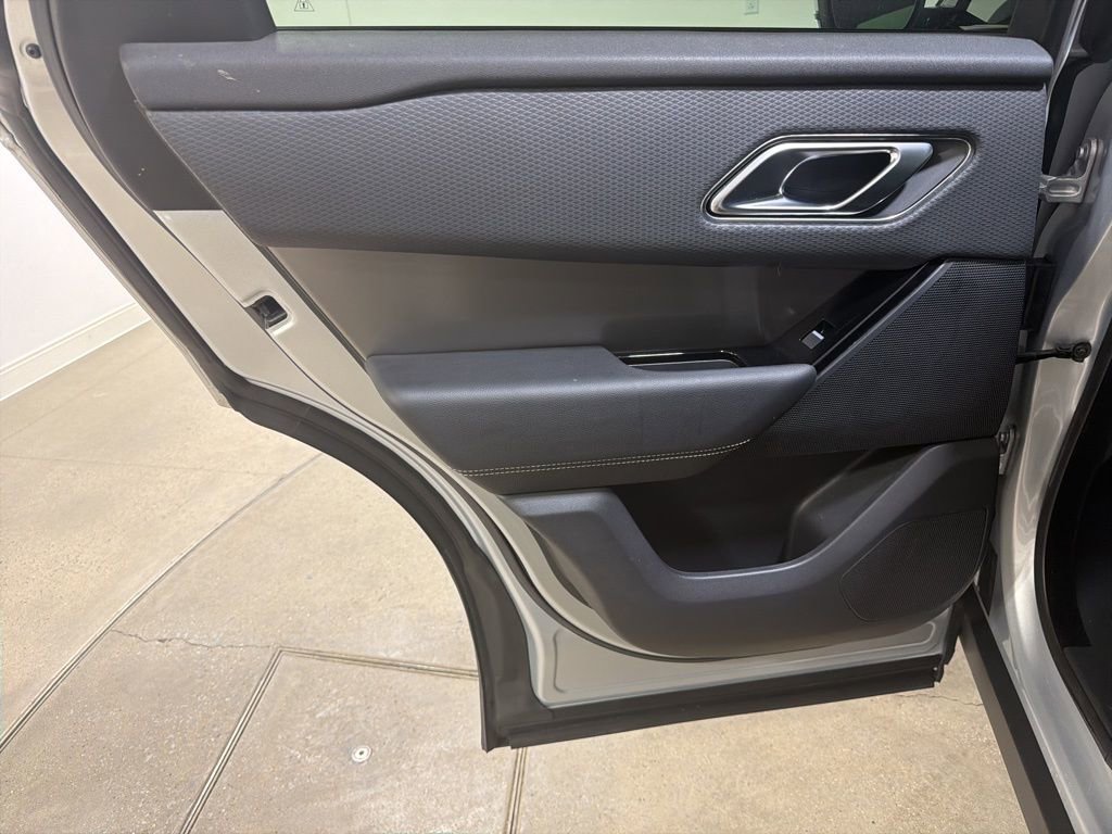 Used 2019 Land Rover Range Rover Velar S image 20
