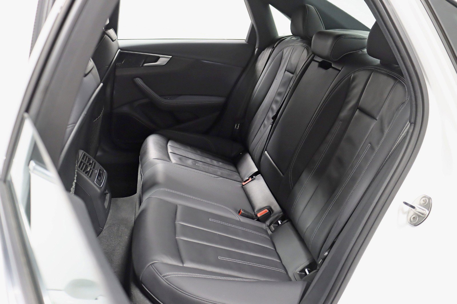 Used 2024 Audi A4 2.0T Premium Plus AWD/4WD image 29