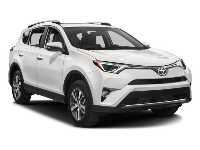 Used 2016 Toyota RAV4 XLE w/ Convenience Package FWD image 9