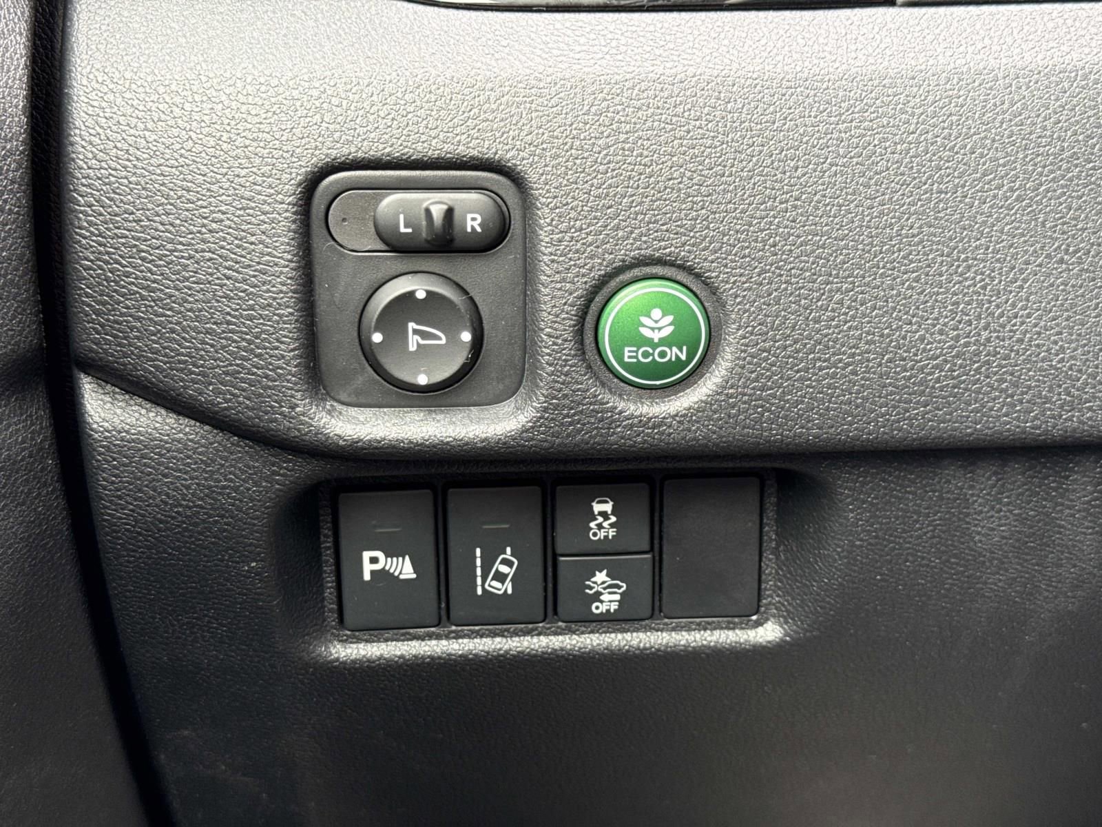 Used 2018 Honda Pilot Touring image 18