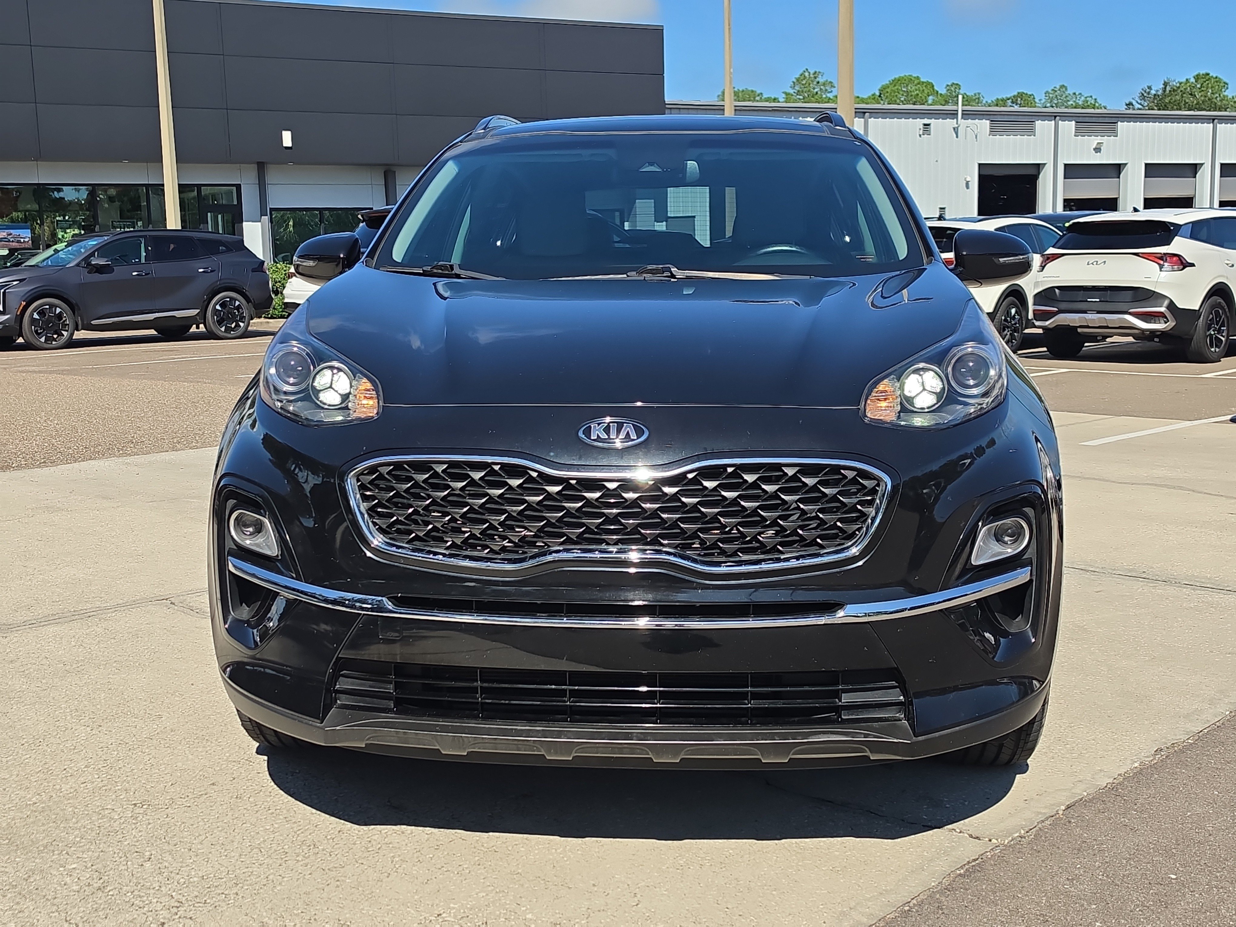Certified 2022 Kia Sportage EX FWD image 3