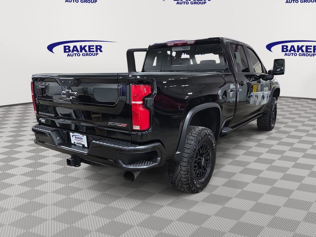 Used 2025 Chevrolet Silverado 2500 ZR2 w/ Technology Package image 5