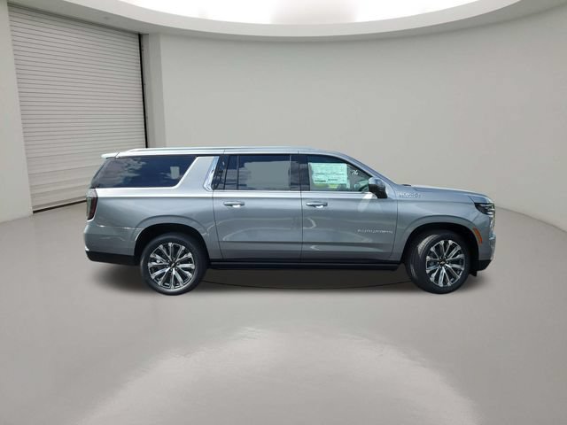 New 2026 Chevrolet Suburban High Country AWD/4WD image 8