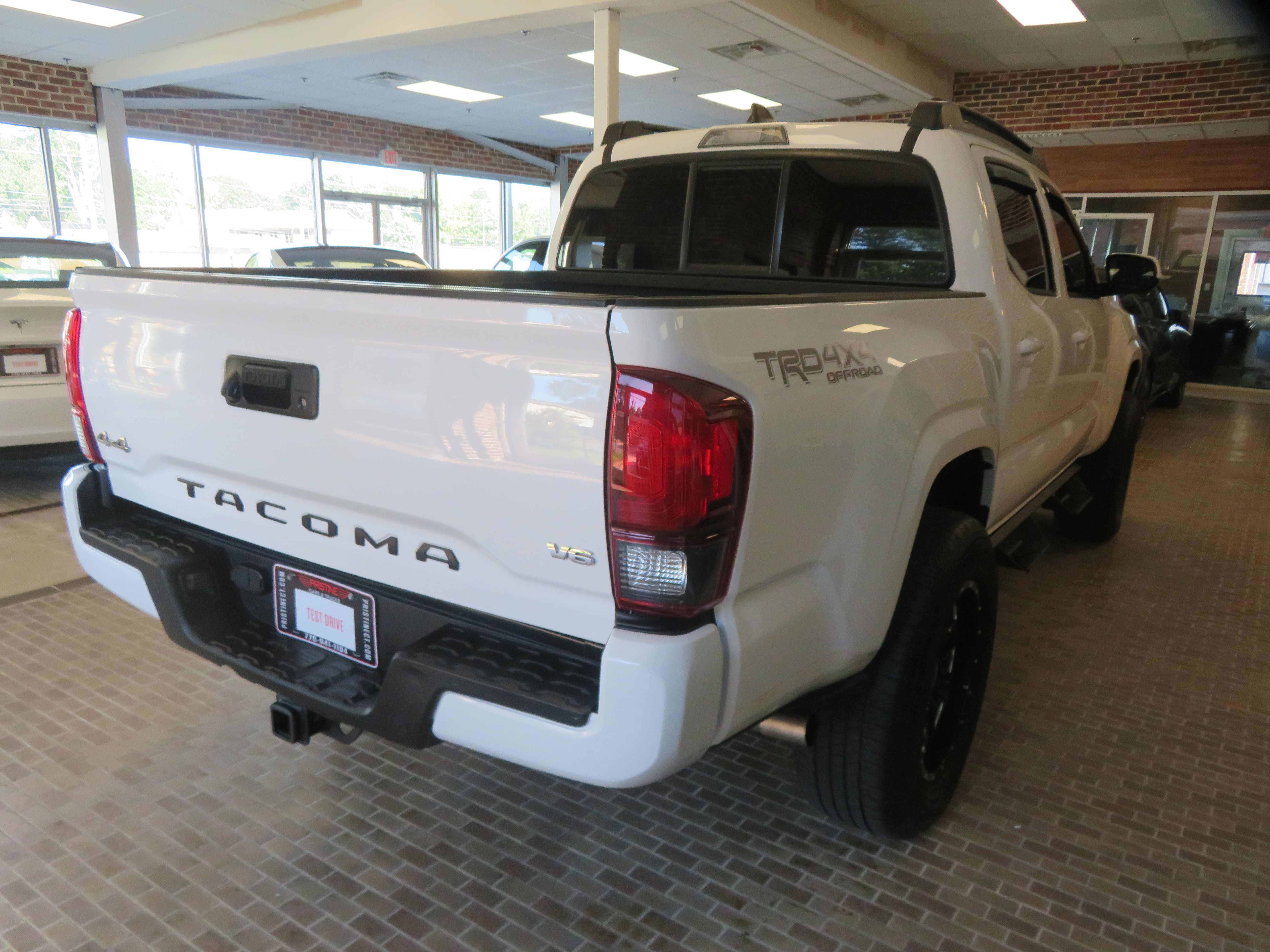 Used 2020 Toyota Tacoma SR AWD/4WD image 4