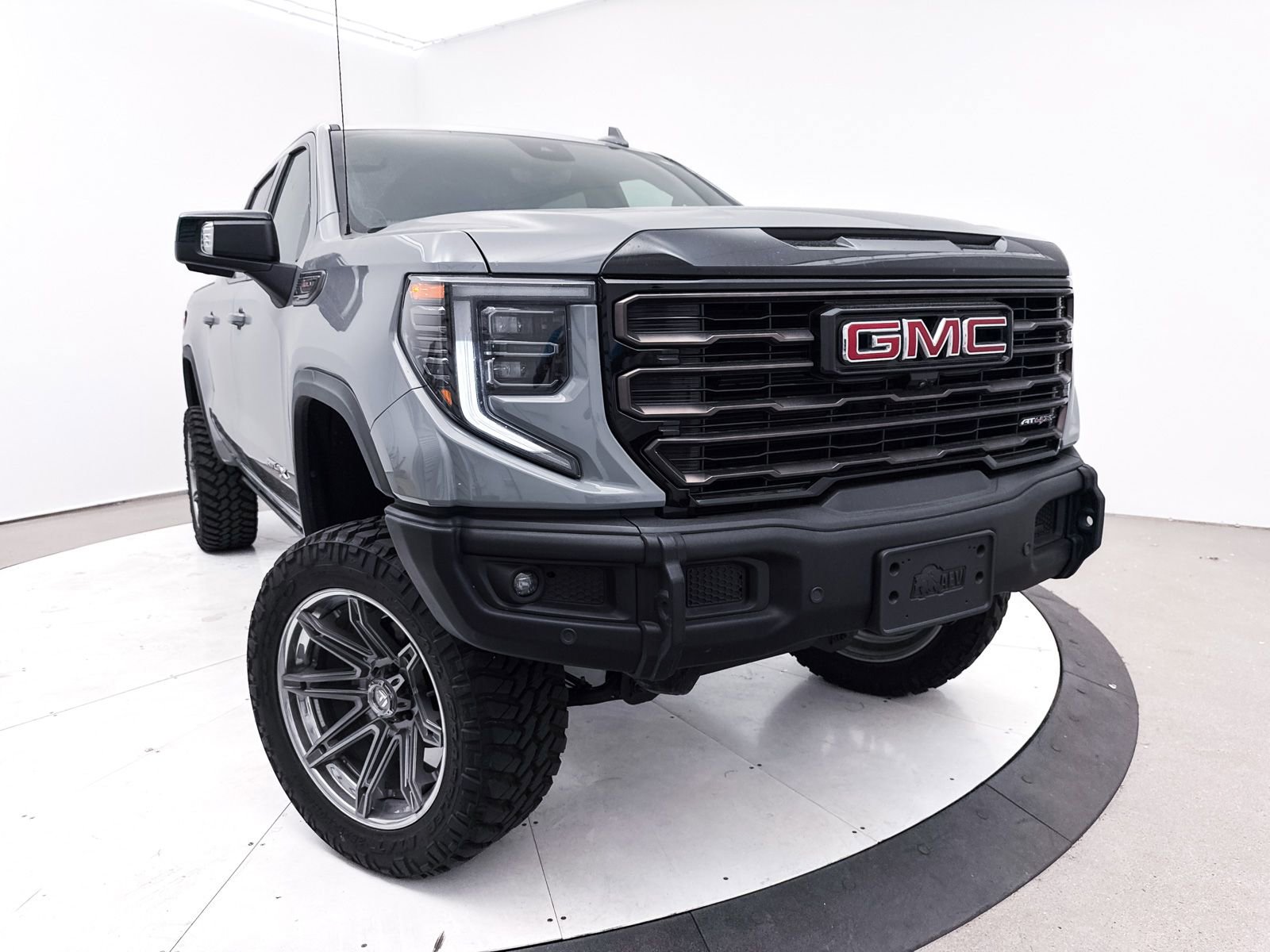 Used 2024 GMC Sierra 1500 AT4X AWD/4WD image 10