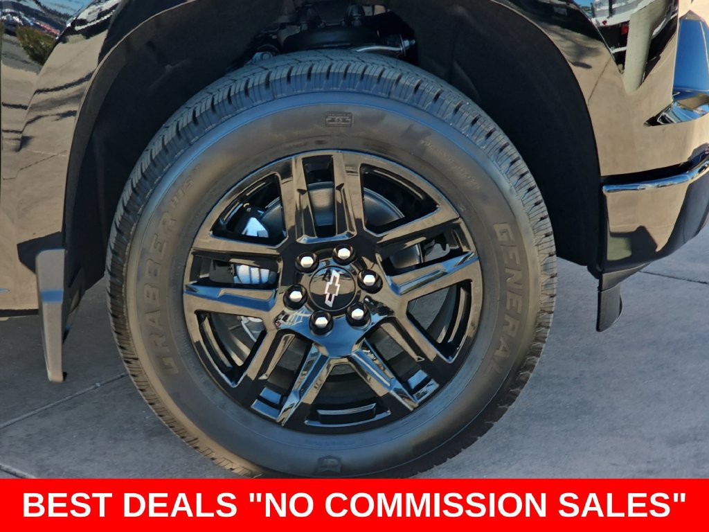 New 2026 Chevrolet Silverado 1500 Custom w/ LPO, Dark Essentials Package RWD image 38
