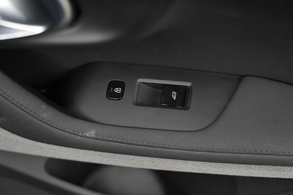 Used 2022 Polestar Polestar 2 w/ Performance Package image 35