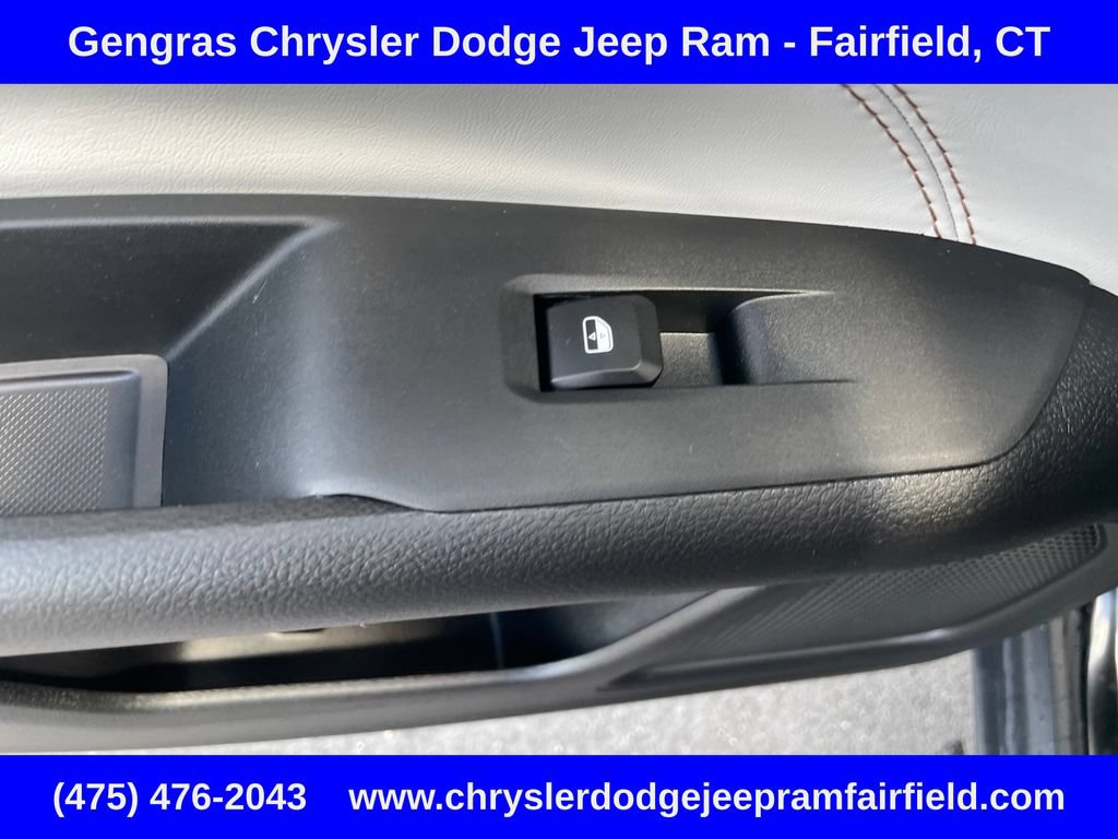 Certified 2025 Jeep Compass Limited AWD/4WD image 34