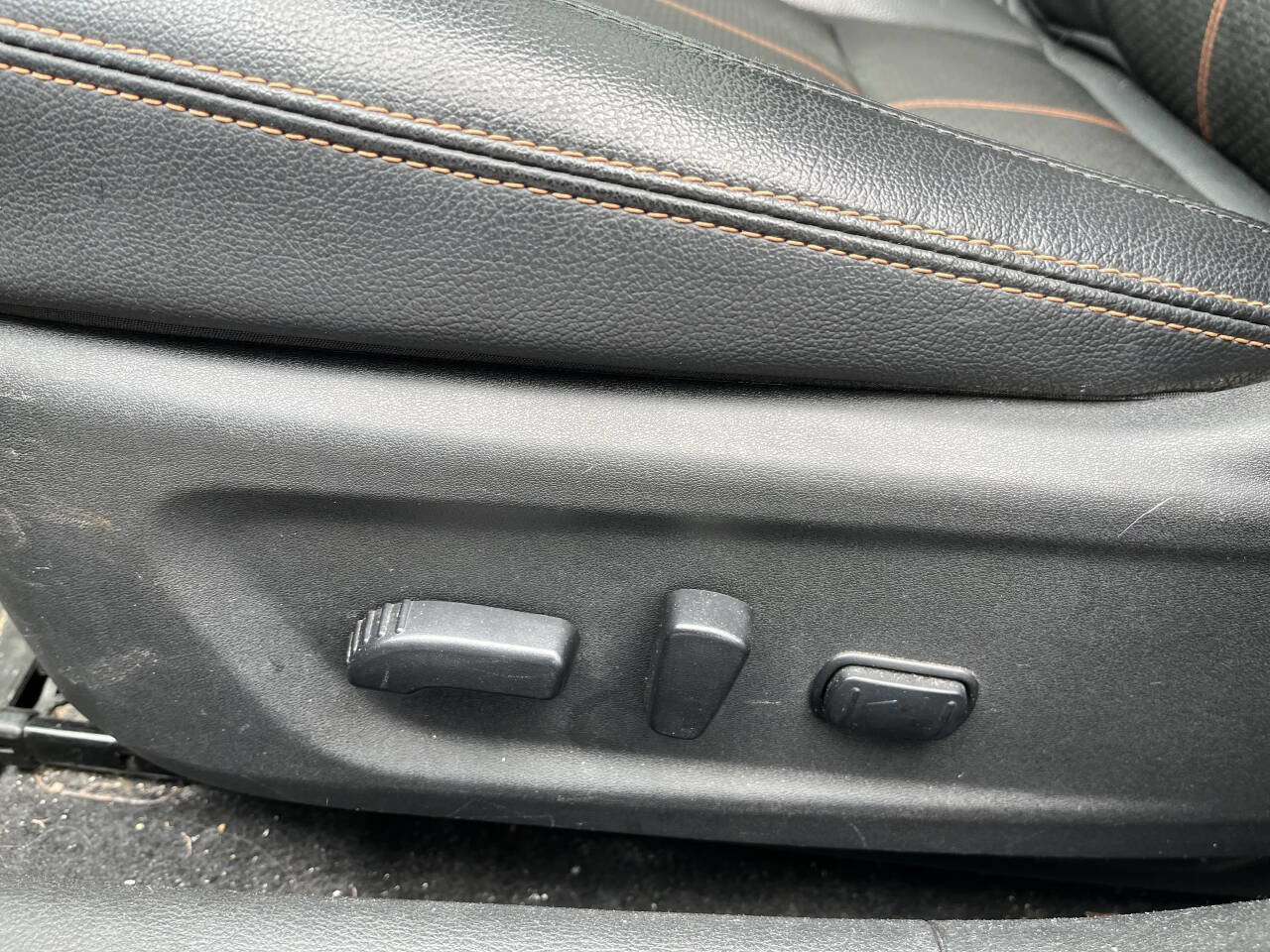 Used 2020 Nissan Altima 2.5 SR w/ Premium Package image 9