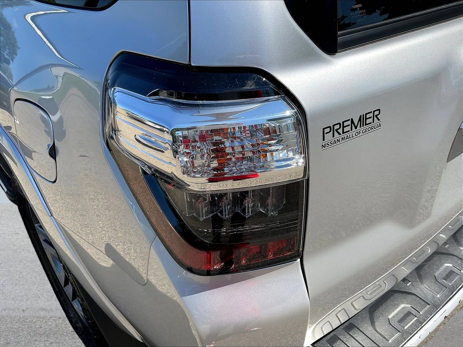 Used 2024 Toyota 4Runner SR5 AWD/4WD image 25