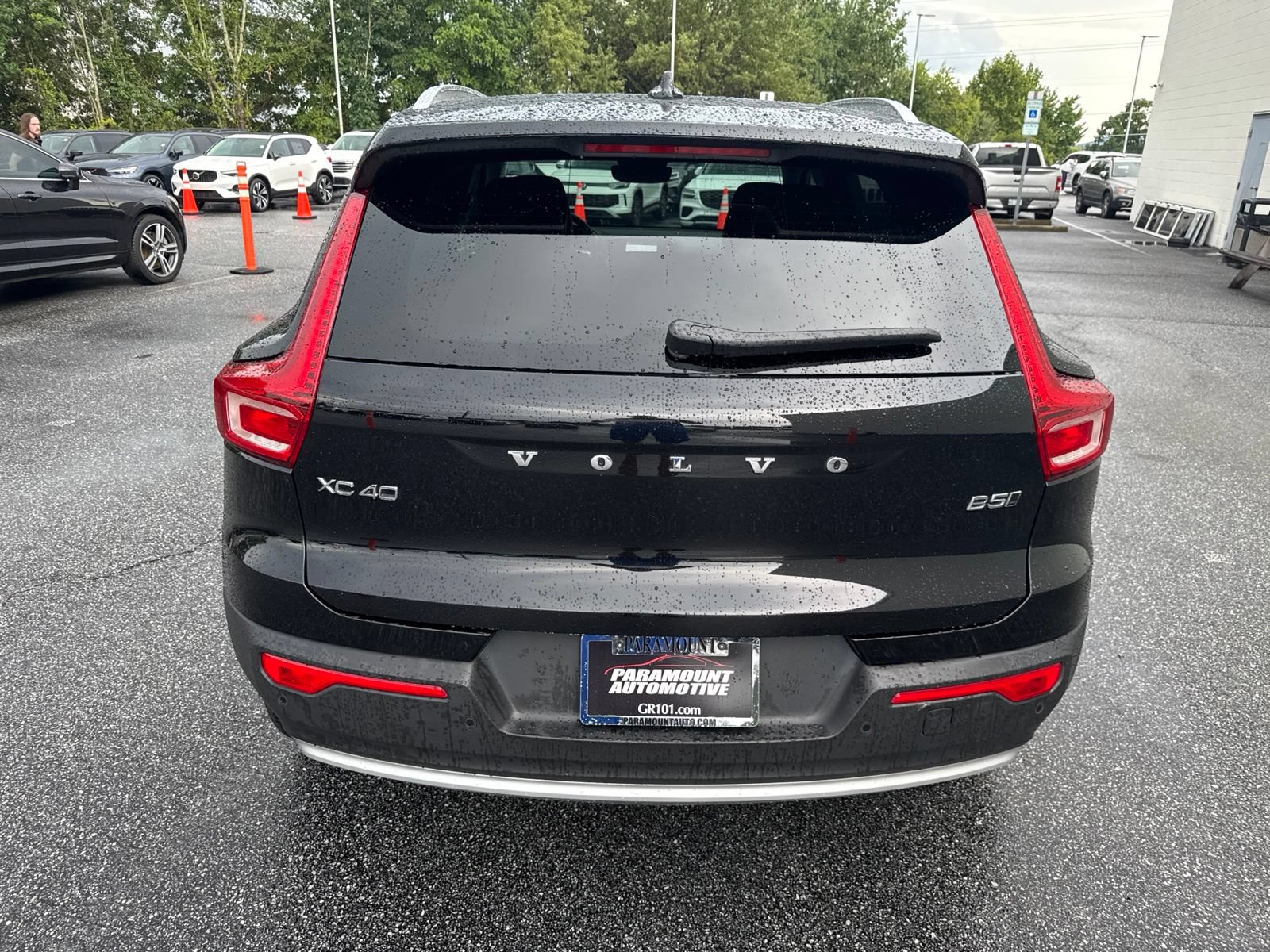 Used 2025 Volvo XC40 B5 Core AWD/4WD image 6