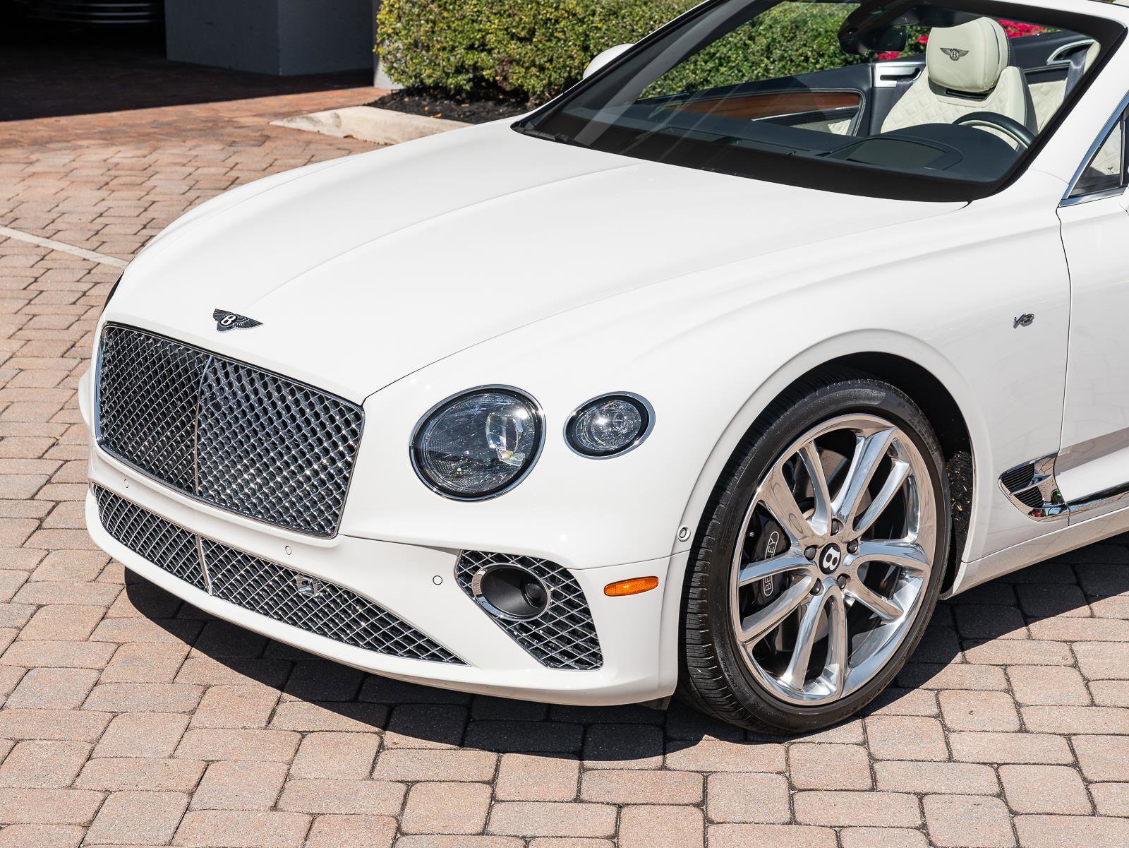 Used 2022 Bentley Continental GT image 23