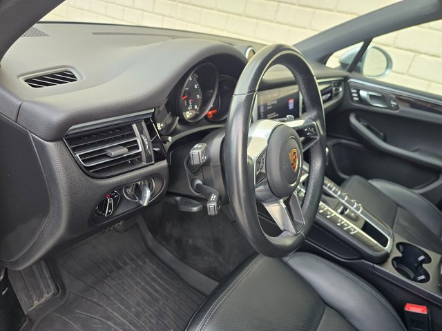 Used 2021 Porsche Macan image 20